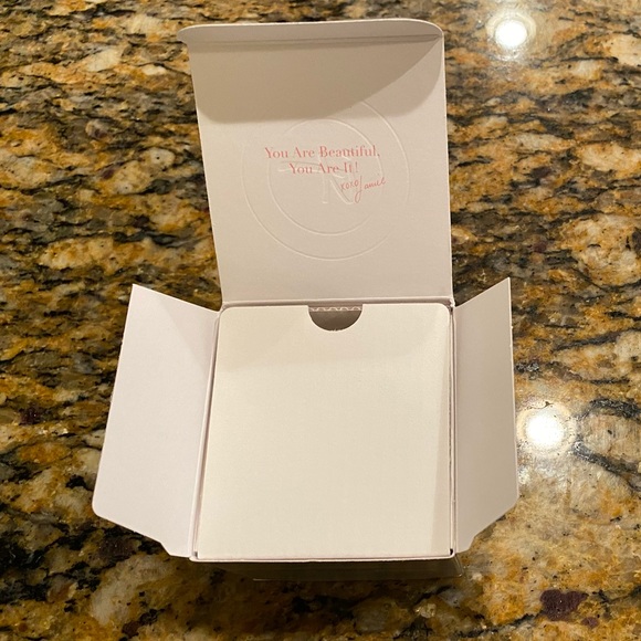 It Cosmetics Confidence in a Cream moisturizer NWT - Picture 7 of 12